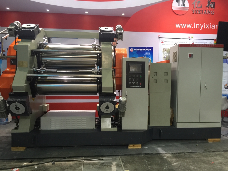 四輥壓延機(jī)工廠直拍