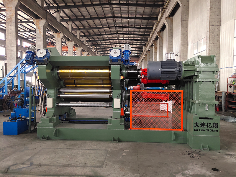 三輥壓延機(jī)工廠直拍